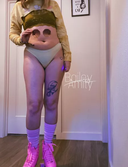 I took off my sunglasses 🥸 by BaileyAmity