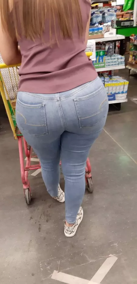 I trading my wife must verify Kik Melodicaa76 by Typical-Pilot8121