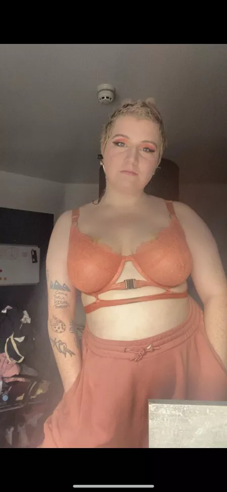 I try not to post the same pic twice but I finally found a place that might appreciate the trim by Mission-Sprinkles350