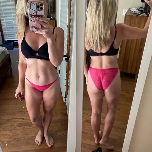 I used to hate my curves. Now I embrace my curvy mombod! [F] by hot_mom_adventure