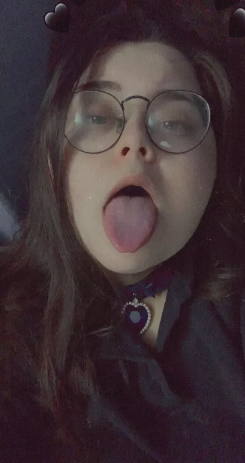 I wanna be face fucked like the perfect little slut I am. Sext Panther ~ @paranoidbrat by paranoidbrat