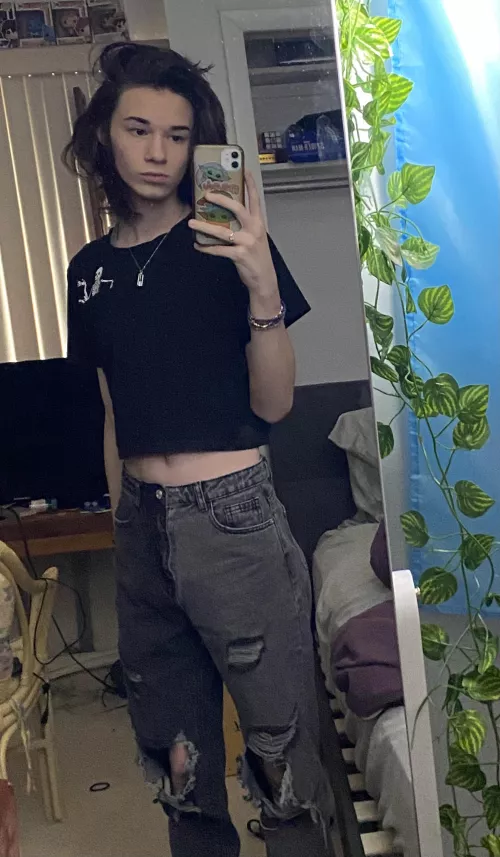 I wanna be someone’s gf 😫 by ExchangeAggressive21