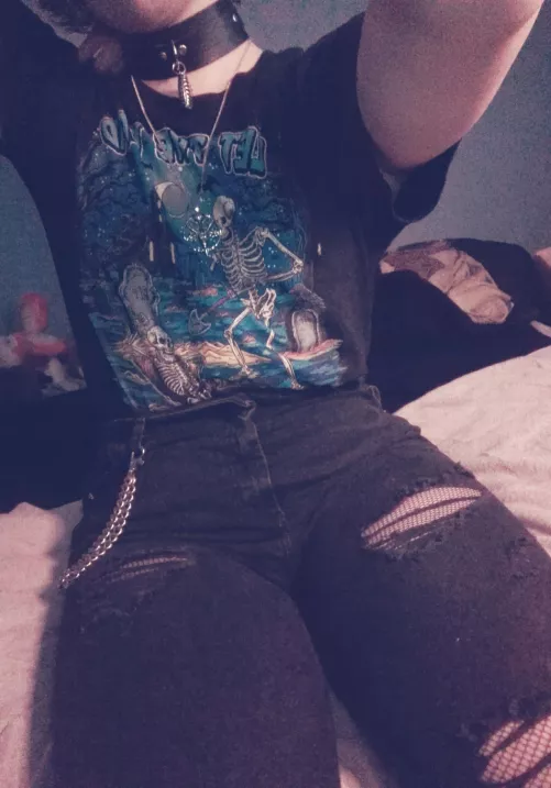 I wanna be your body pillow uwu by TheRealUnoMaster