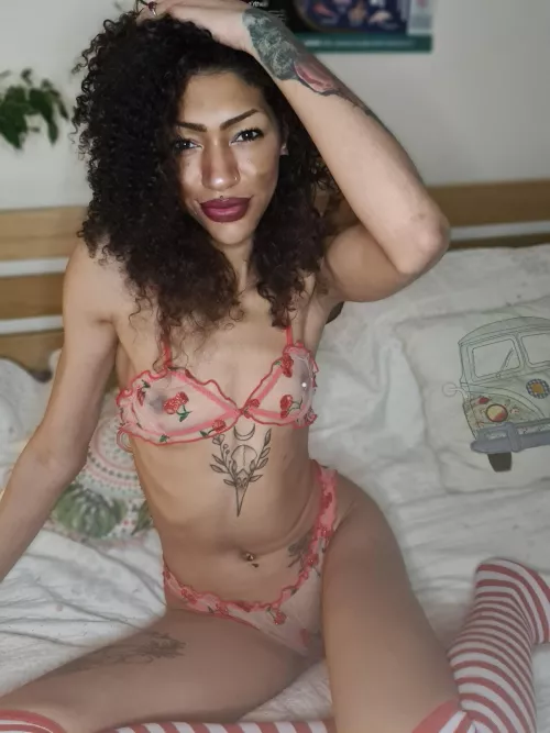 I Wanna Cover You in Lipstick Kisses