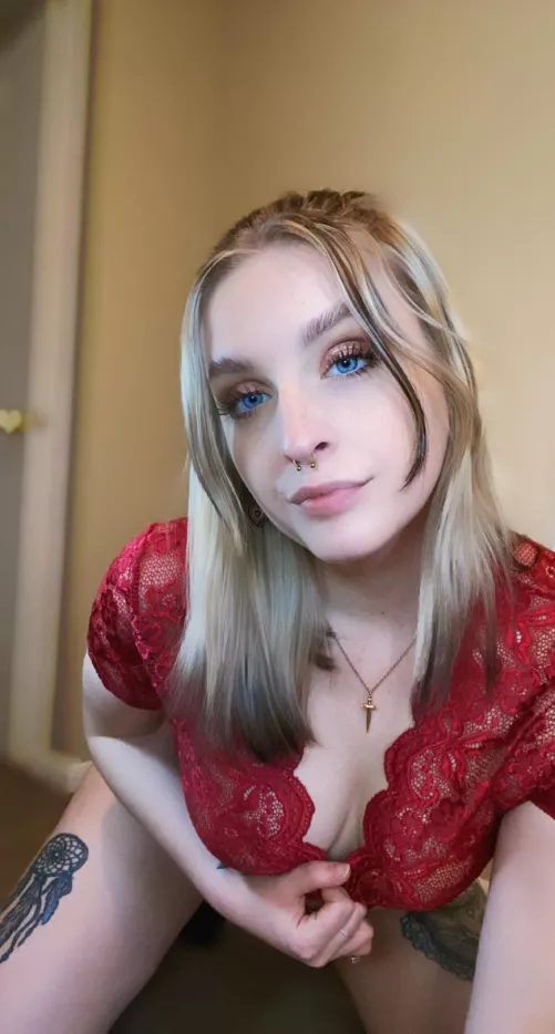 I wanna do bad things to you 😈 by wiinierox