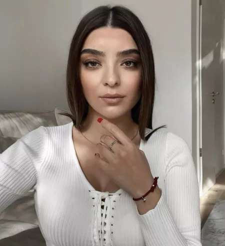 I wanna fuck her by Puzzleheaded_Age_314