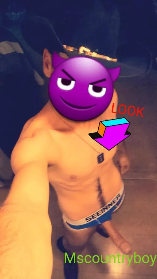 I wanna fucking breed my big dick very deep inside some hot asses😈😈 hit⬆️ of you want me to by Mscountryboy