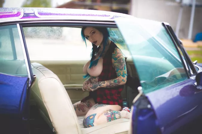 I wanna ride in front... by midnitekowboi