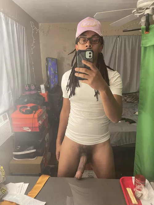 I wanna slut you out 👅💦, feed you 🍱👱🏽‍♀️🍔, and make sure you’re happy 💛💫 by Loverboyzeeks