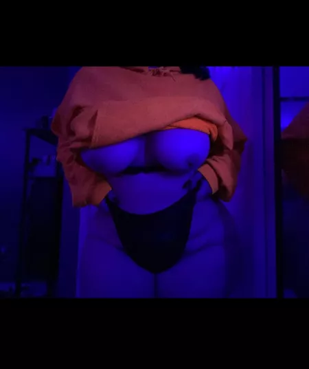 I wanna smush your head between my thighs🥰 by TheDumbGoof