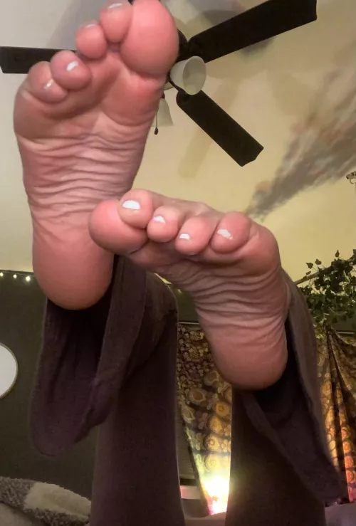 i wanna tap u on the head 👣 by Affectionate_Habit88