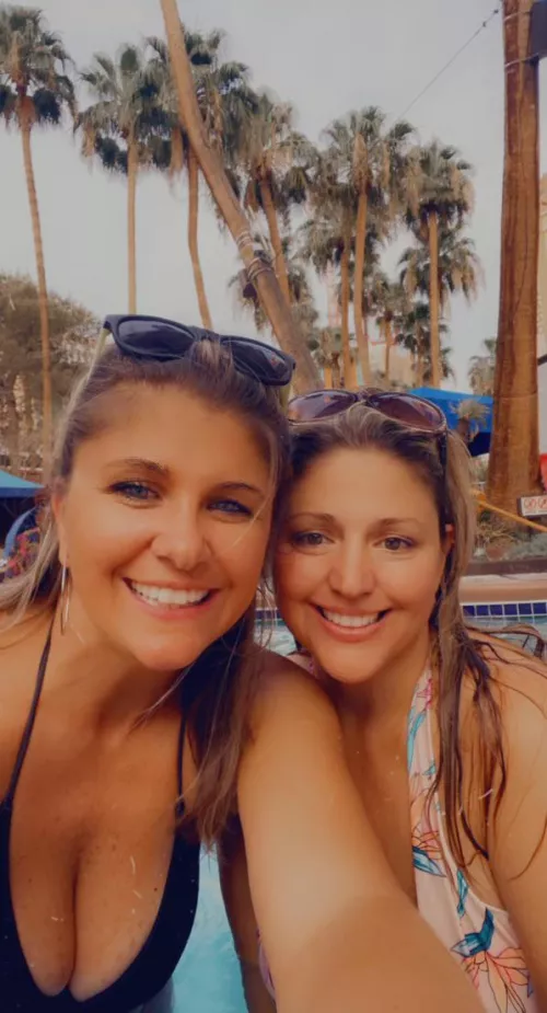 i want a bull to jerk off to my mom by weirdo_man124