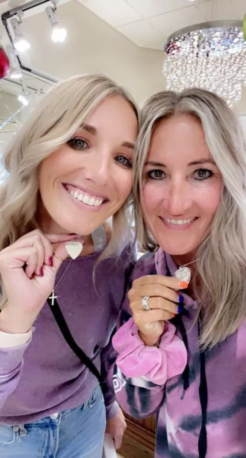 I want a mother/daughter blowjob 🥵😈 by allday9312