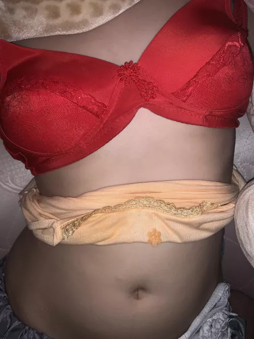 I want everyone who 🆙votes this to fuck the brains out of my hijabi wife by unknown5002