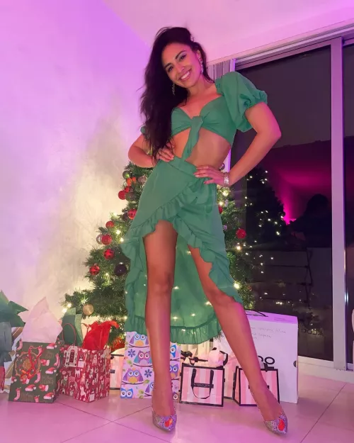 I Want That Present by PolishedGold