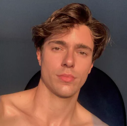 I want to crawl back in my bed 🐌 by ThatSimYouKilled