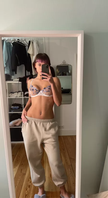 I want to fuck one lucky Redditor. Who wants to be the one? 😇 by xLiaLove