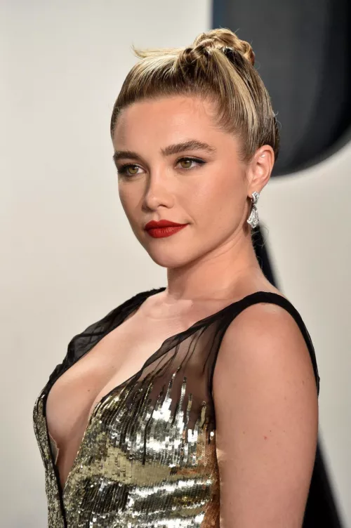 I want to have some gay sex for Florence Pugh! by KIKThrowaway02