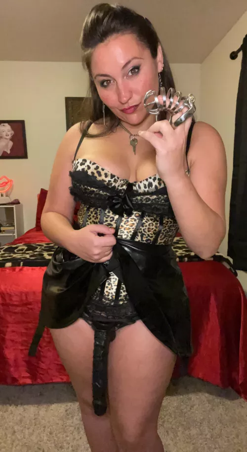 I want to lock you in a cage and fuck your partners brains out while you watch by angellefae