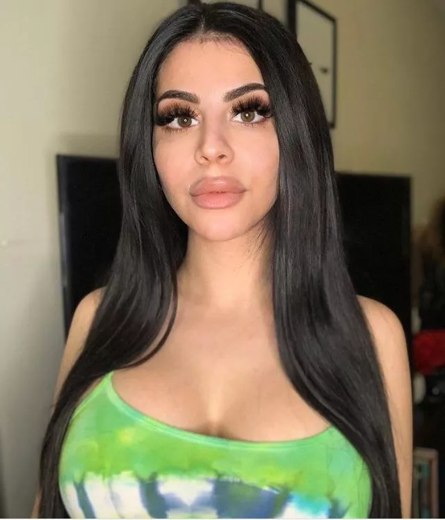 I want to make mad love to these lips posted by BloodstainedAxe