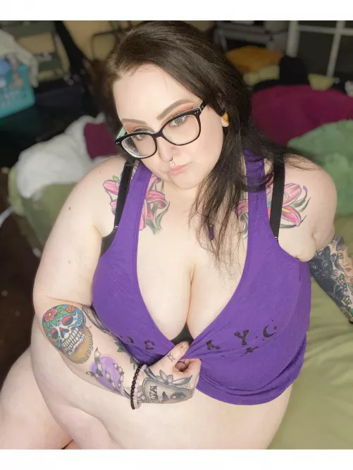 I want to play with you…if you’re wondering if I’m talking about you, I am 😏😈 by Miss_zombi3