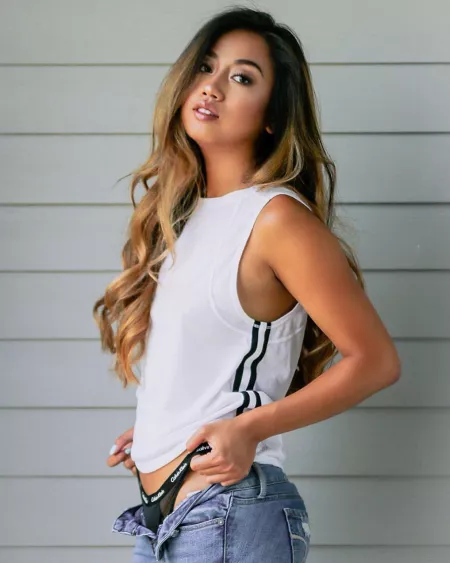 I want to pull on them too by Robochaser28