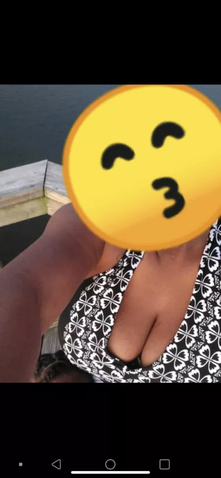 I want to see her naked so bad by easymontro