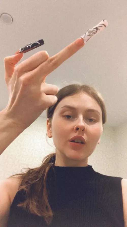 I want to shove this finger in your A$$! You are a loser! by imacutecreature_