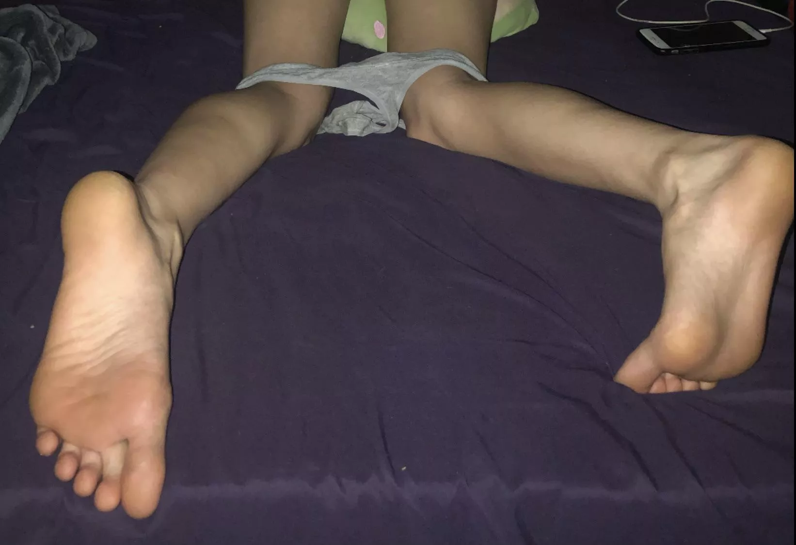 I want you to leave my panties right there around my knees 😏 posted by lilpuddycat69