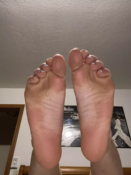 I want you to lick away on my nurse soles 😝 by NurseToesandFeet97