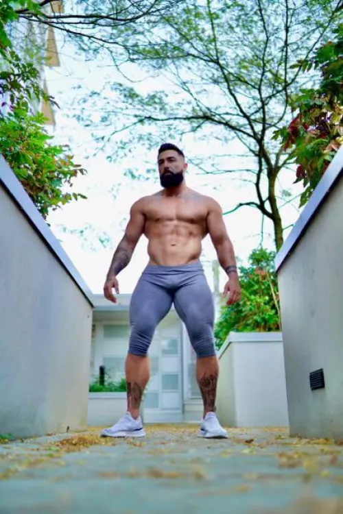 I wanted to put on a show for my neighbours by nunzixxx