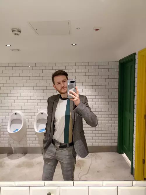 I was a day late for my cake day, sorry. I hope you can all still show me love 🤞🏻 by RossumPossum9