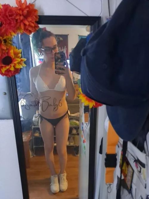 I was cleaning and got distracted when I found my bikini lol! how do I look?🌸💖 by 6Sad6girl6