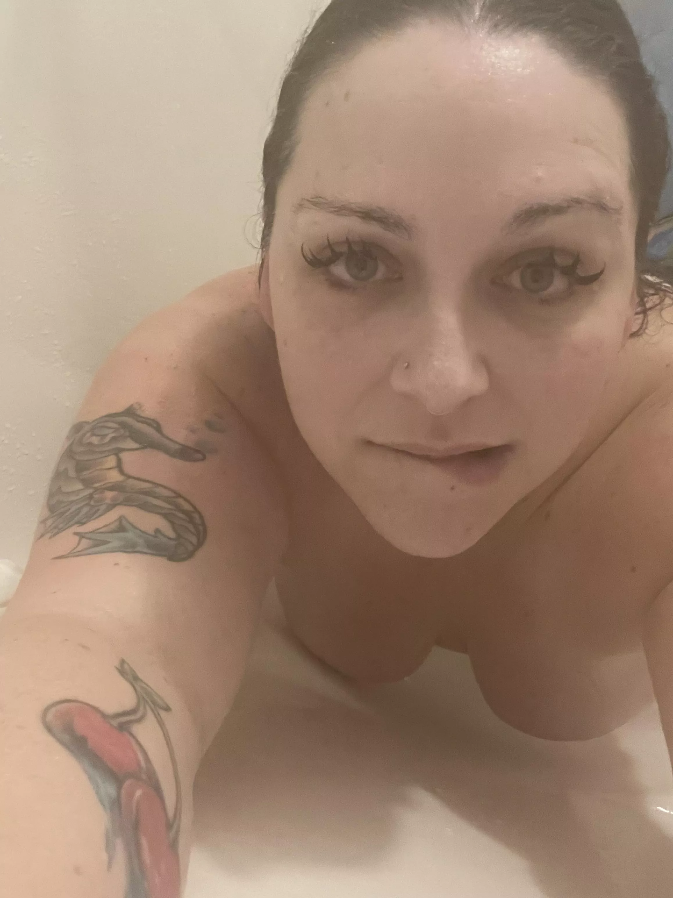 I was feeling so dirty.. had to take a hot shower 😻 posted by DickDevil420