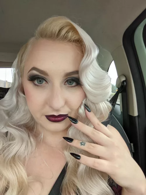 I was loving this glamour ghoul vibe by ErinHaunt