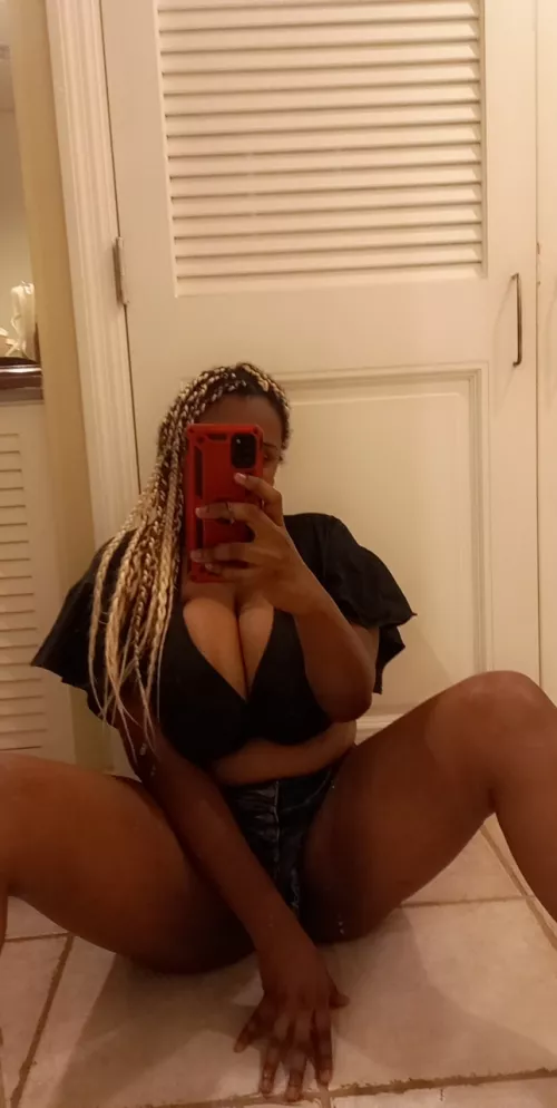 I was told to sit like a lady by parallel_dolll