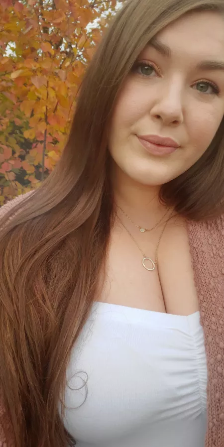 I was told to try out this sub. Hope my selfies are welcome here ☺ [F29] by honey_-_pie