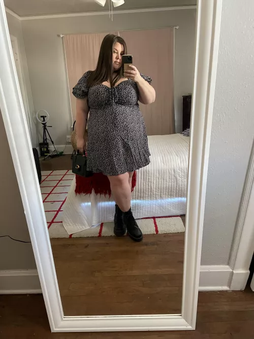 i wear clothes sometimes by cait_linnnbby