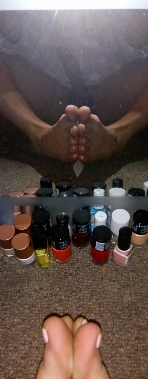 I will let you choose this time 👍🗳️💅♥️👣 by StrafeKing1991