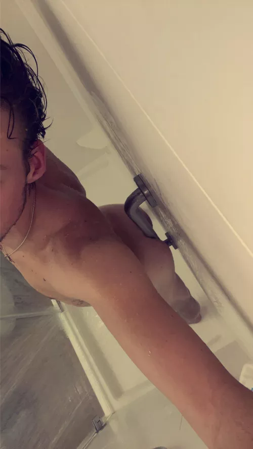 I wish my ass was wrapped around your face instead by Ssamx7