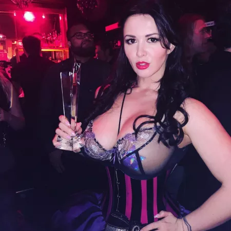 I won Best Clip Artist at the Altporn awards on Saturday. That makes 2 years in a row! Thank you, everyone who voted! by larkinlovexxx