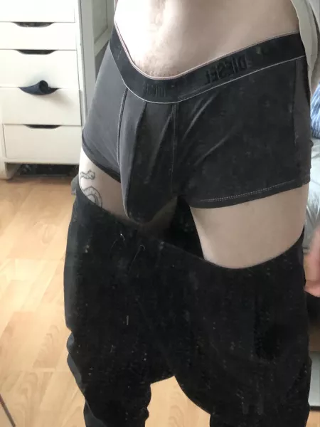 I wonder how long till my housemates notice I’m hard all day by PM_ME_YOUR_BUNGHOLEY