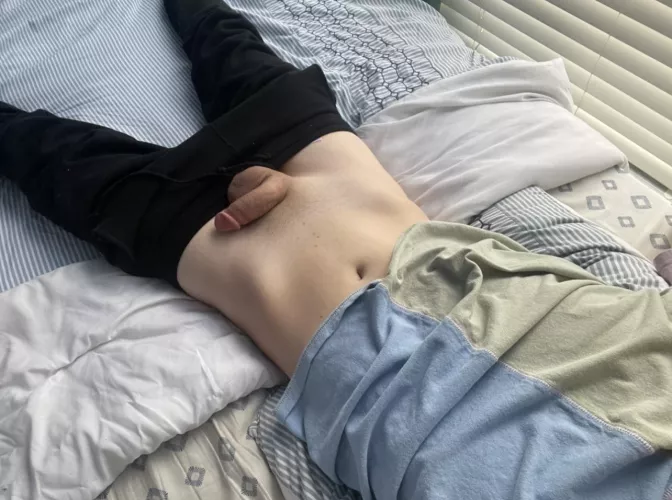 I wonder how many of you want to wake up next to this 🤍 by Oliverslloyd