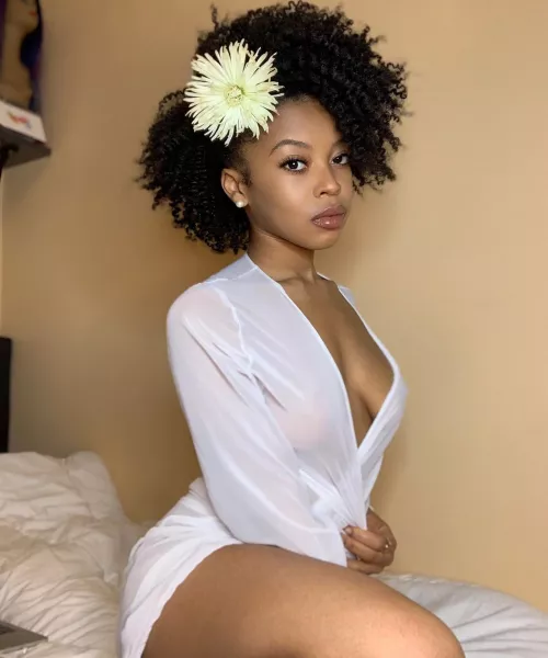 I wonder if she's going to San Francisco? by FizzyOrangeJuice