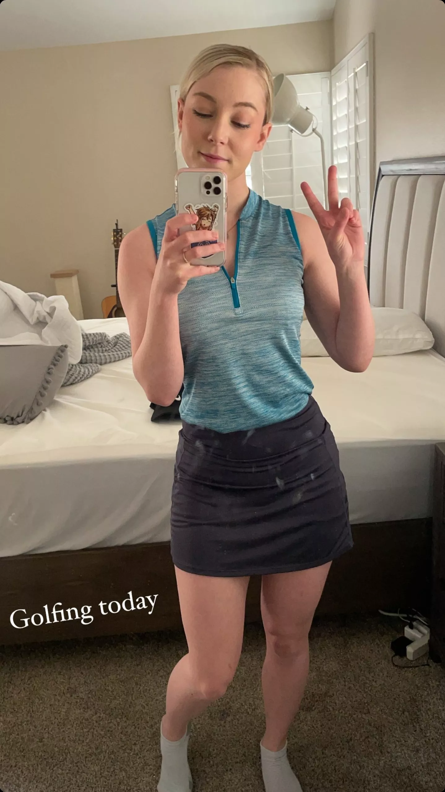 I wonder what it looks like when she turns around posted by simon_bane