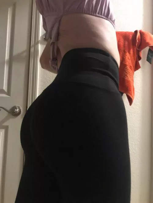 I wonder who wants to fuck the white privilege out of me? 💕♠️ by Haileyy_Alexis