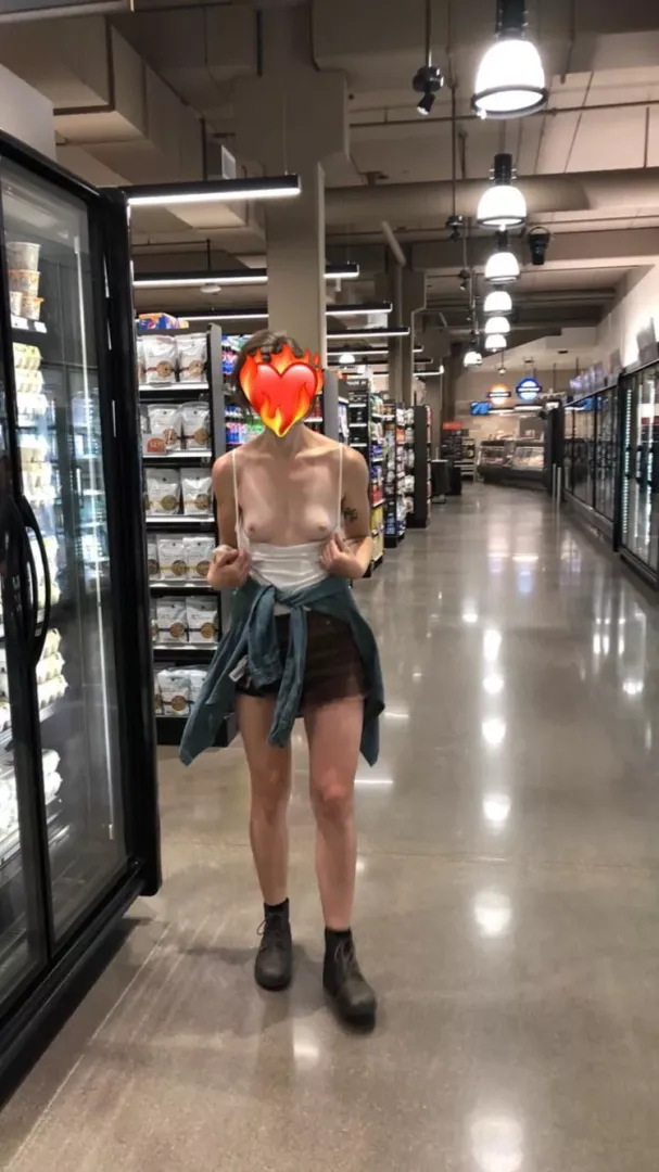 I wonder why my bf always wants me to go to the grocery store with him [00:00] by Sashagirl808