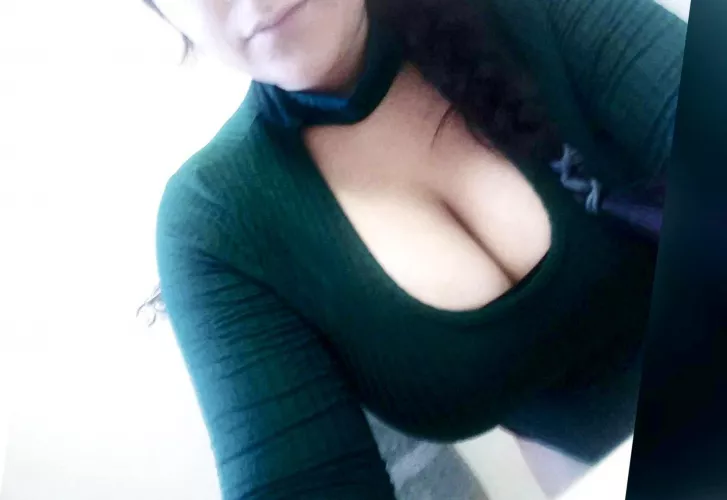 I wonder why my boss kept calling me to his office today 😝 by Azh0twife