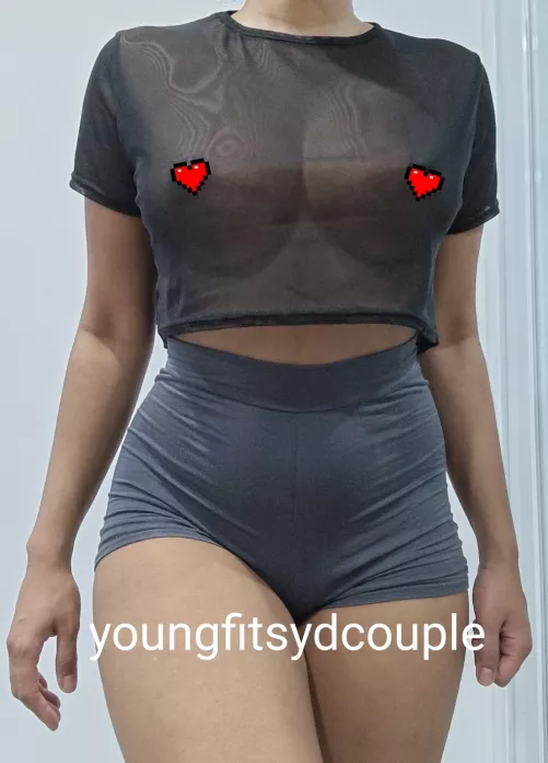 I wonder why the Doordash delivery driver didn't quite turn around as he walked away 🤣 by youngfitsydcouple