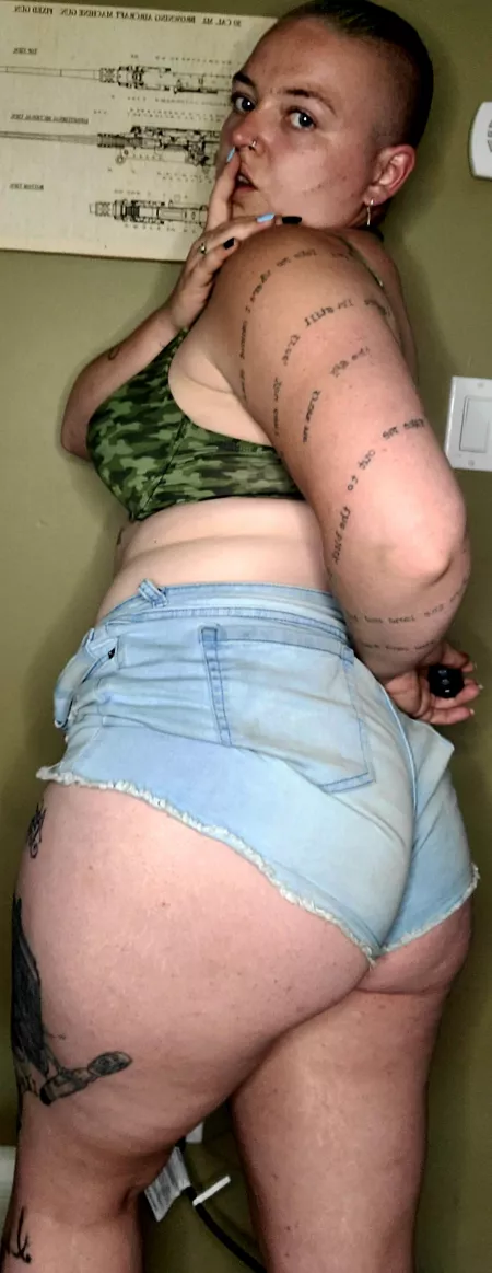 I won't tell if you don't 😘😘😘 by falling--domino